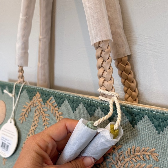 Spartina 449 palm beach tote, Sea Foam with Woven Accents - Picture 3 of 6